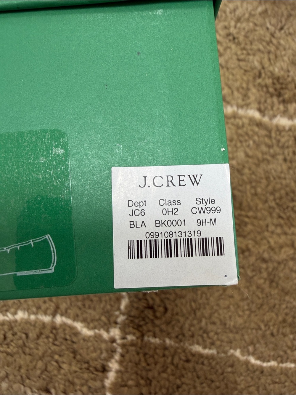 Box with J.Crew label - Picture 5 of 8